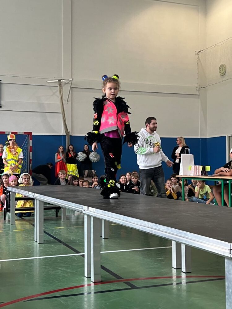 Odblaskowy pokaz mody (6)