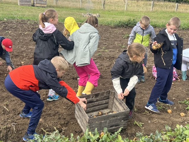Wycieczka klas 2 – Gruszów (7)
